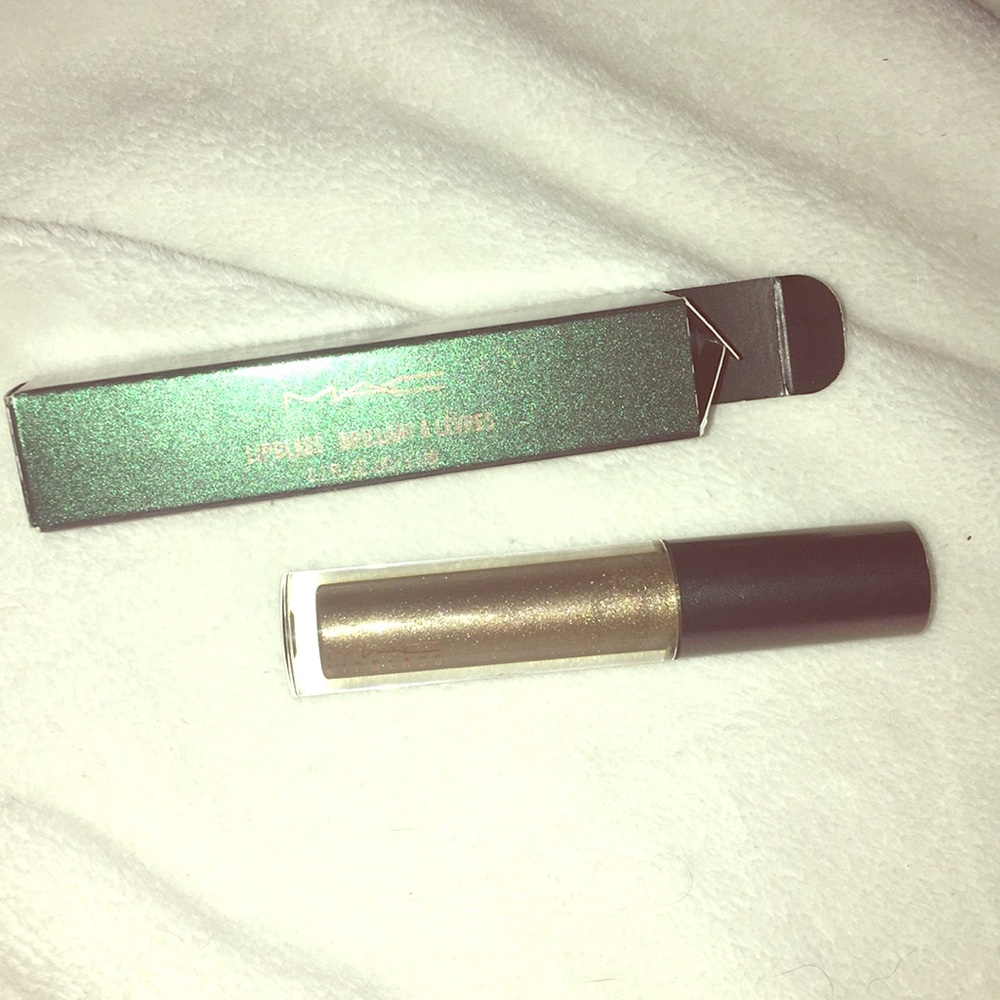 MAC Lipglass in Soft Shell ✨rare